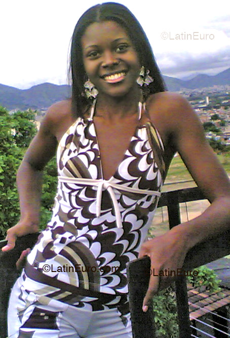 Date this beautiful Brazil girl Marcela from RIO DE JANEIRO B3229