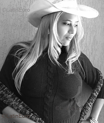 Date this sultry Brazil girl Adriana from GOIANIA B3243