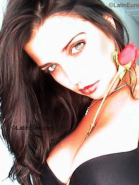 Date this passionate Brazil girl Suellen from  B3263