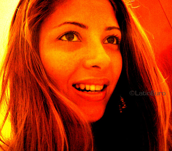 Date this sensual Brazil girl Fabiane from RIO DE JANEIRO B3437