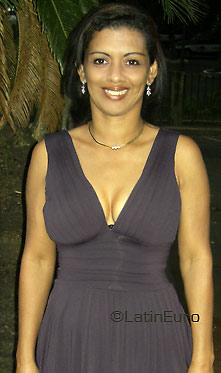 Date this sensual Brazil girl Eliene from ILHEUS B3474