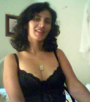 Date this good-looking Brazil girl Sara from FLORIANO B3584