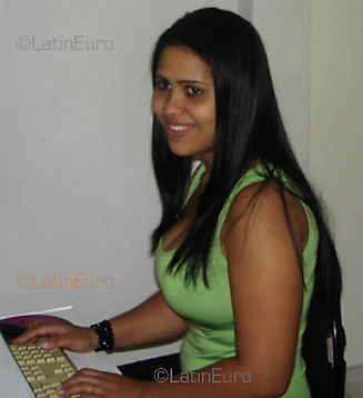 Date this happy Brazil girl Denise from SAO LUIS B3594