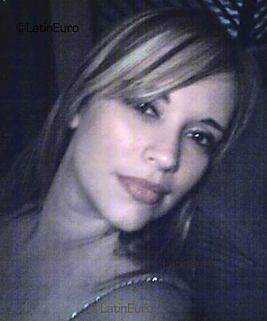 Date this sensual Brazil girl Renata from SANTOS B3633