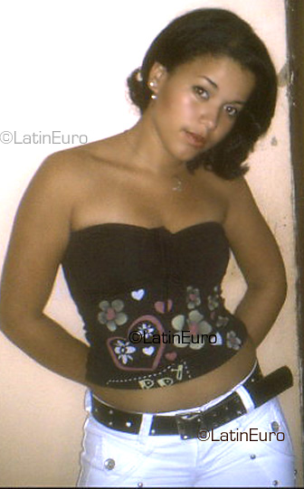 Date this funny Brazil girl Rayne from SANTO ANTONIO DO DESCOBERTO B3649