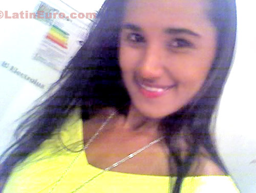 Date this charming Brazil girl Rose- from Rio de Janeiro B376