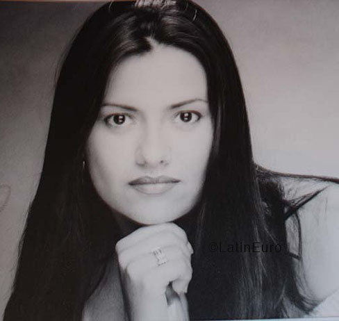 Date this hard body Brazil girl Renee from  B3935