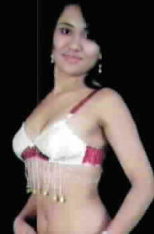 Date this foxy Brazil girl Gilvane from BRASILIA B4085