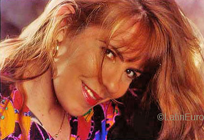 Date this sultry Brazil girl Cinthya from VITORIA B4114