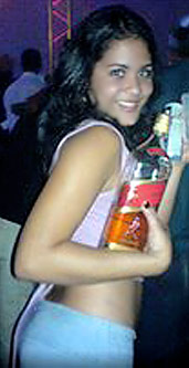 Date this nice looking Brazil girl Isabela from GOIANIA B4128