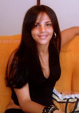 Date this delightful Brazil girl Simone from  B4132