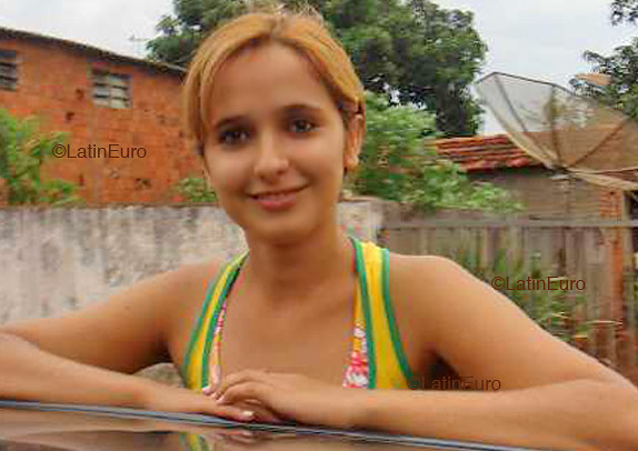 Date this beautiful Brazil girl Silvia- from GOIANIA B4140