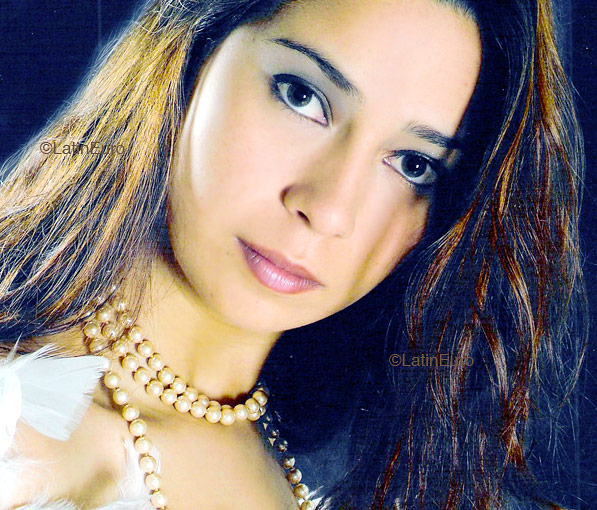 Date this delightful Brazil girl Mileni from NOVO HAMBURGO B4188