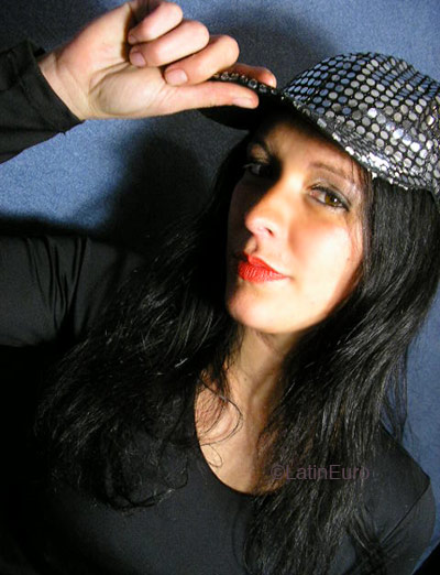 Date this hard body Brazil girl Luciana from PORTO ALEGRE B4247