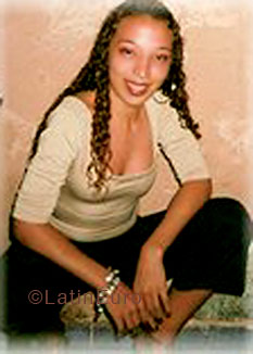 Date this attractive Brazil girl Janine from JABOATAO B4300