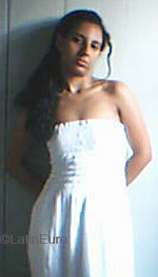 Date this happy Brazil girl Fabiana from GOVERNADOR VALADARES B4373