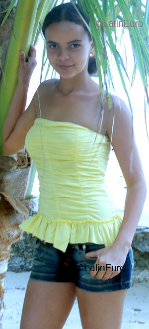 Date this young Brazil girl Aliane from TEIXEIRA B4525