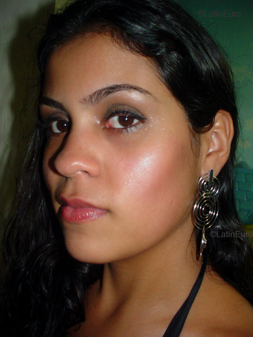Date this pretty Brazil girl Amanda from RIO DE JANEIRO B4607