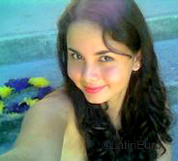 Date this happy Brazil girl Juliane from PORTO SEGURO B4623