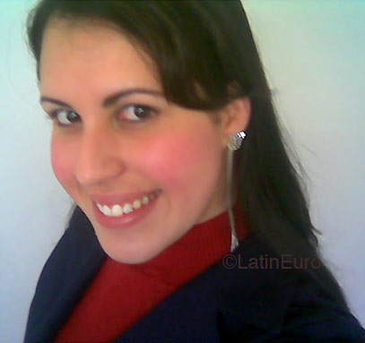 Date this beautiful Brazil girl Vanessa from ARAPONGAS B4726