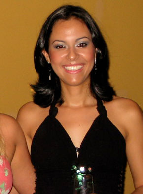 Date this attractive Brazil girl Camila from GOIANIA B4797