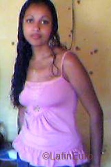 Date this athletic Brazil girl Vanessa from BARRETOS B4806