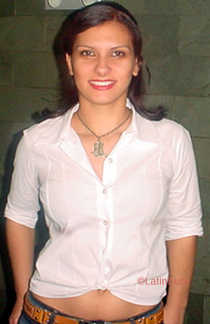 Date this sensual Brazil girl Erika from CRUZEIRO B4823