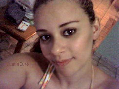 Date this passionate Brazil girl Thais from PERUIBE B4843