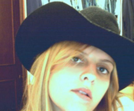 Date this beautiful Brazil girl Gabriela from SAO PAULO B4928