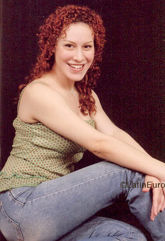 Date this hot Brazil girl Deborah from BRASILIA B4996