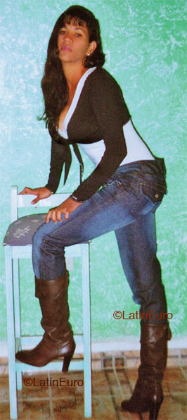 Date this cute Brazil girl Tais from VITORIA DA CONQUISTA B5014