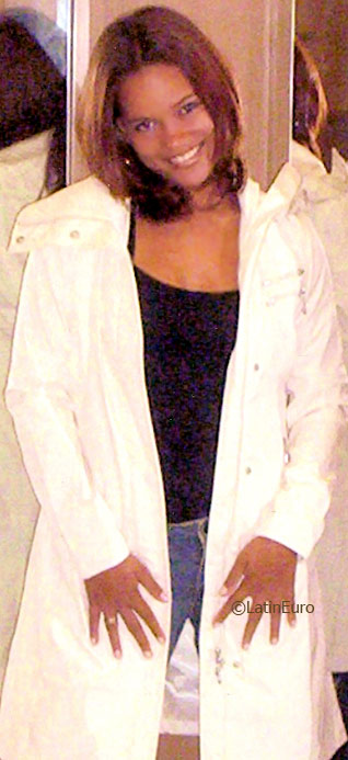 Date this good-looking Brazil girl Sandra from Recife B1640