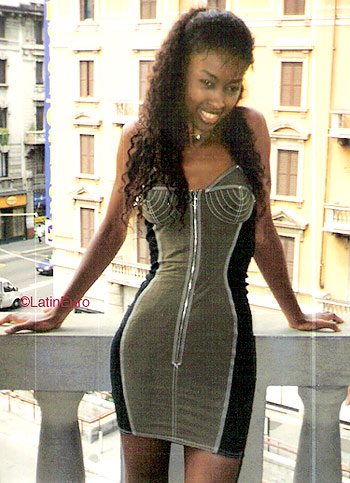 Date this gorgeous Brazil girl Ralvia from SAO PAULO B5315