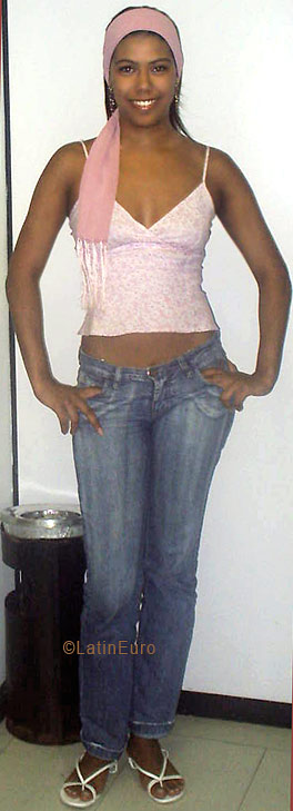 Date this fun Brazil girl Ana from RIO DE JANEIRO B5393