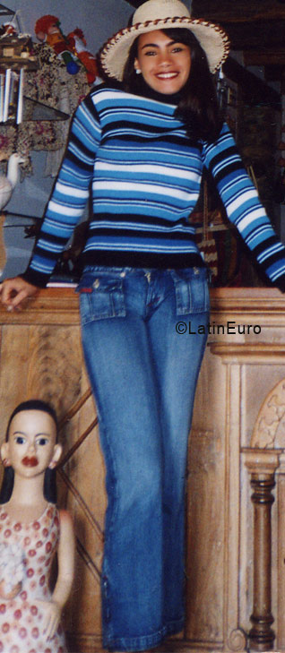 Date this sensual Brazil girl Cintia from DIAMANTINA B5512