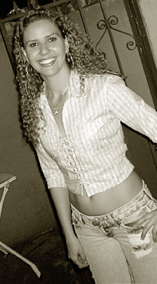 Date this sultry Brazil girl Cleide from GOIANIA B5673