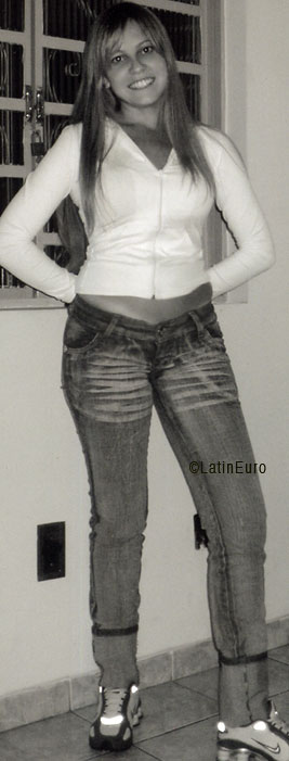 Date this fun Brazil girl Ellen from JUNDIAI B5674
