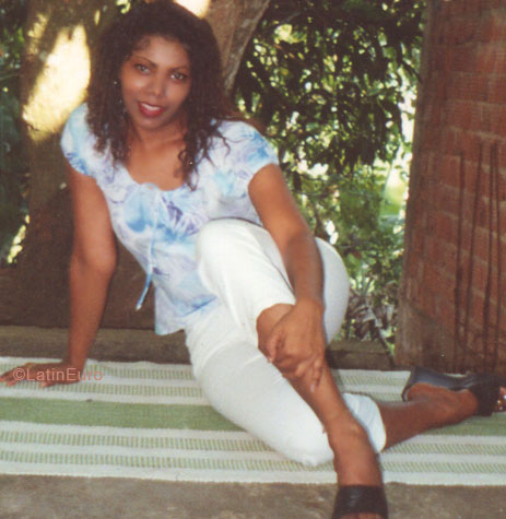 Date this athletic Brazil girl Marilucia from SALVADOR B5767