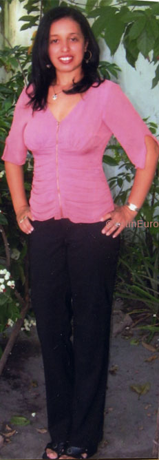 Date this voluptuous Brazil girl Patricia from RECIFE B5778