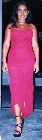 Date this attractive Brazil girl Maria from PIRIPIRI B5834