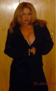 Date this sensual Brazil girl Lucia from SAO PAULO B5907