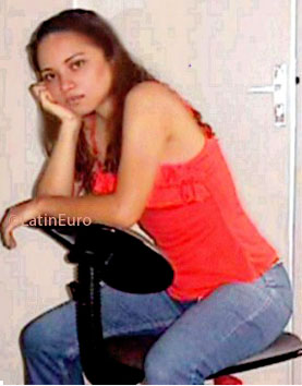 Date this delightful Brazil girl Flavia from LAGOA AZUL B5923