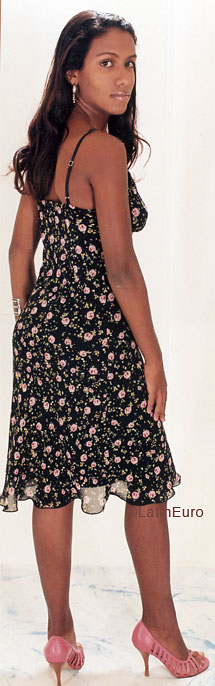 Date this sensual Brazil girl Graciely from MACAE B5936