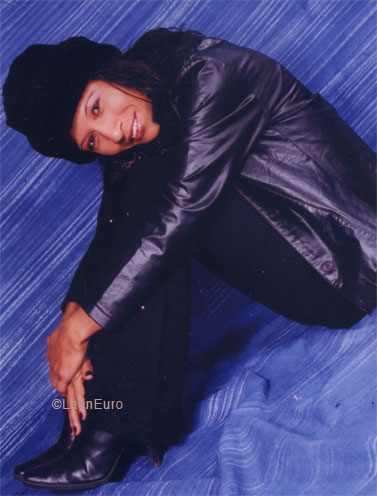 Date this athletic Brazil girl Valeria from Governador Valadares B668