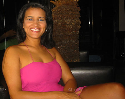 Date this sultry Brazil girl Fernanda from  B6187