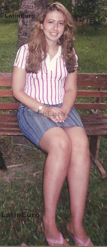 Date this lovely Brazil girl Priscila from Saquarema B631
