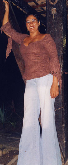 Date this hard body Brazil girl Isauri from  B6357