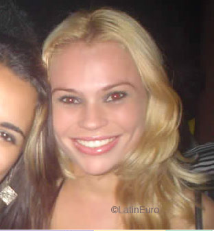 Date this charming Brazil girl Hevellin from PORTO B6436