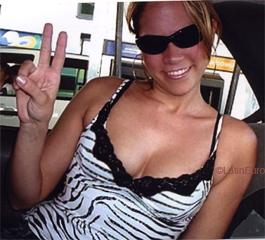 Date this hot Brazil girl Poliana from RECIFE B6474