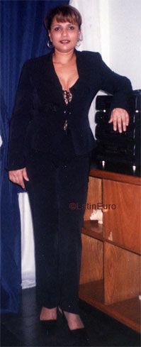 Date this foxy Brazil girl Irany from IPATINGA B6545